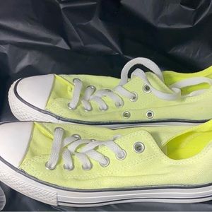 Converse sneakers/size 7 women/5 men/neon